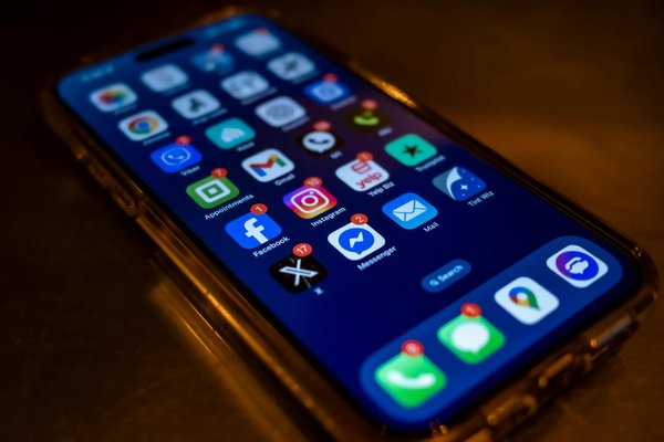 What Are the Latest Trends Revolutionizing UK Computing Marketing?